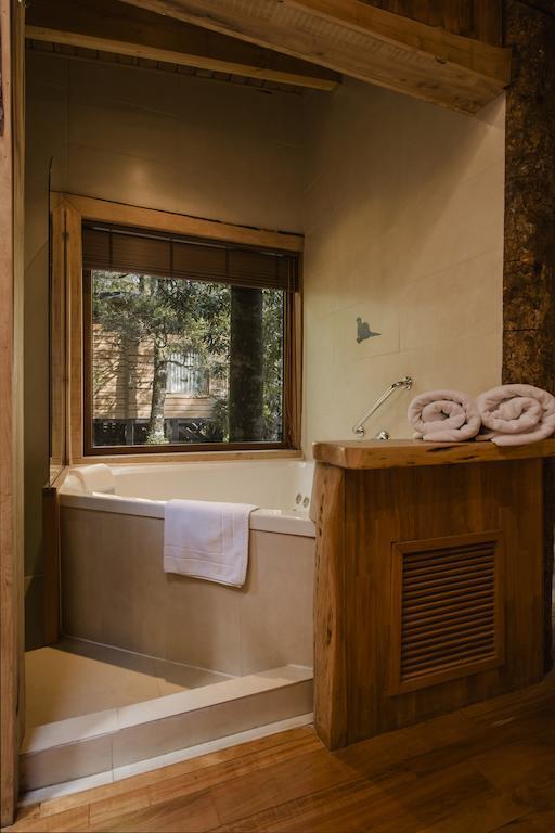 Huilo Huilo Nawelpi Lodge Puerto Fuy Room photo